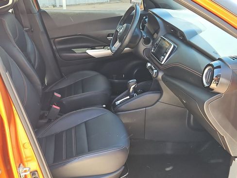 Used 2020 Nissan Kicks SR w/ SR Premium Package FWD image 29