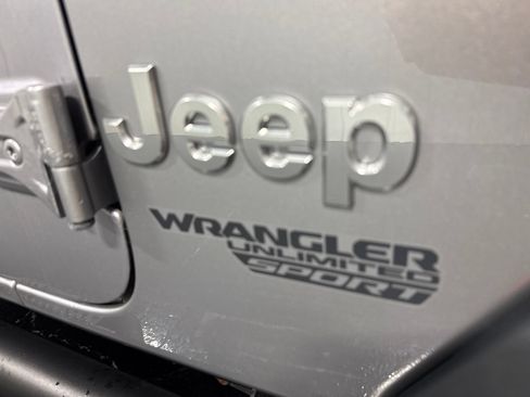 Used 2020 Jeep Wrangler Unlimited Sport S AWD/4WD image 10