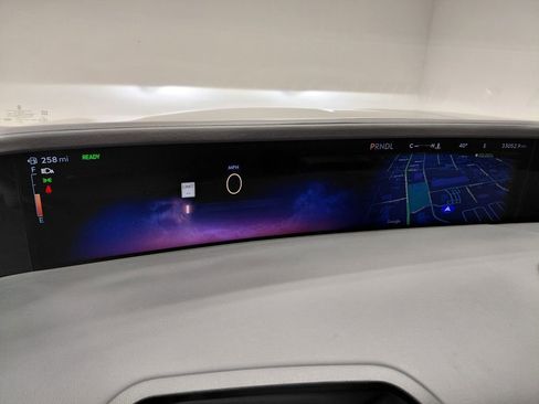 Used 2025 Lincoln Nautilus Premier image 26