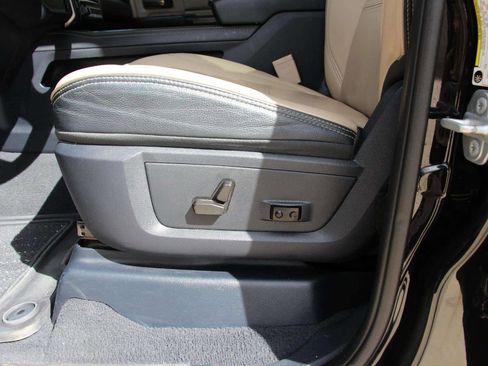 Used 2022 RAM 2500 Limited image 19