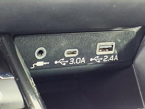 Certified 2025 Subaru Outback Premium w/ Popular Package #1A image 18