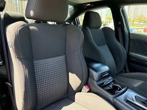 Used 2022 Dodge Charger GT w/ Blacktop Package image 10