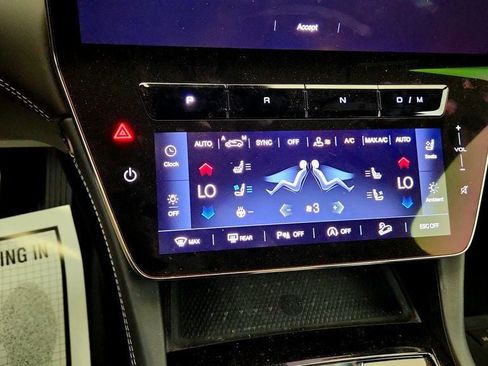 Used 2023 Maserati Grecale Modena AWD/4WD image 17