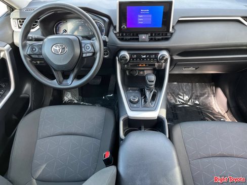 Certified 2025 Toyota RAV4 XLE AWD/4WD image 16