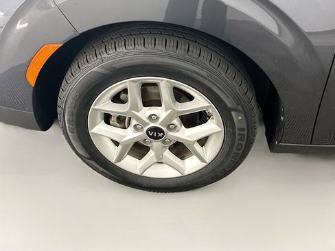 Used 2021 Kia Soul S FWD image 11