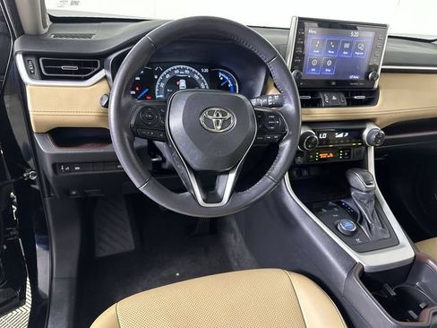 Used 2022 Toyota RAV4 Limited AWD/4WD image 21
