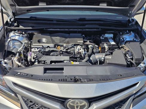 Used 2019 Toyota Camry SE FWD image 18
