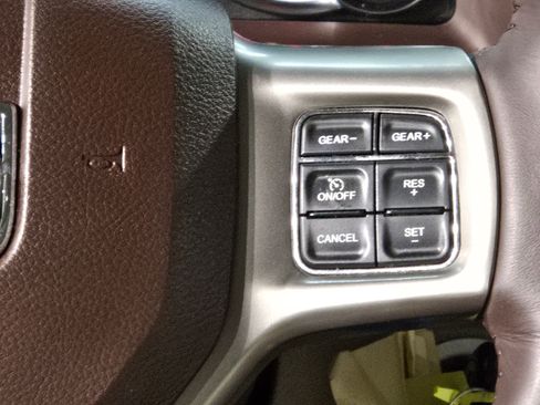 Used 2017 RAM 1500 Laramie image 20