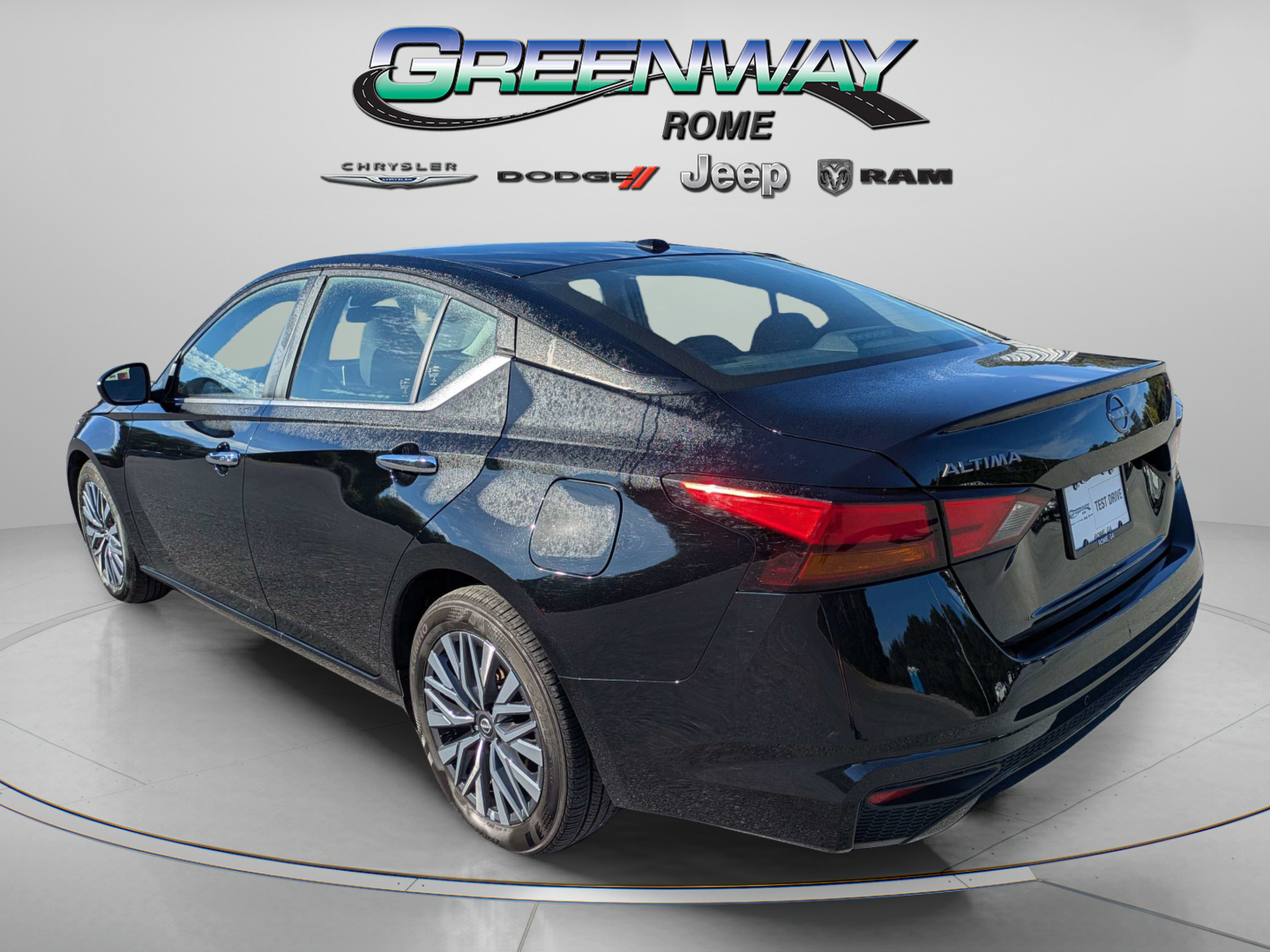 Used 2025 Nissan Altima 2.5 SV FWD image 5