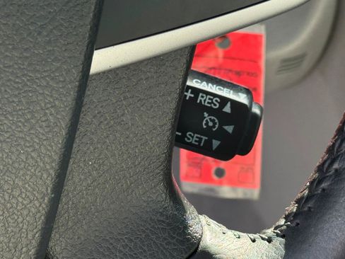 Used 2013 Toyota Camry XLE FWD image 13