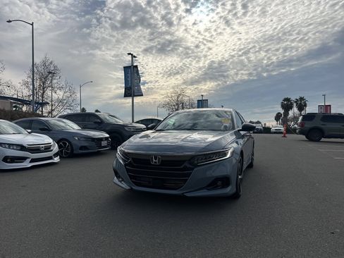 Used 2022 Honda Accord Sport image 1