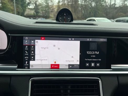 Used 2019 Porsche Panamera image 25