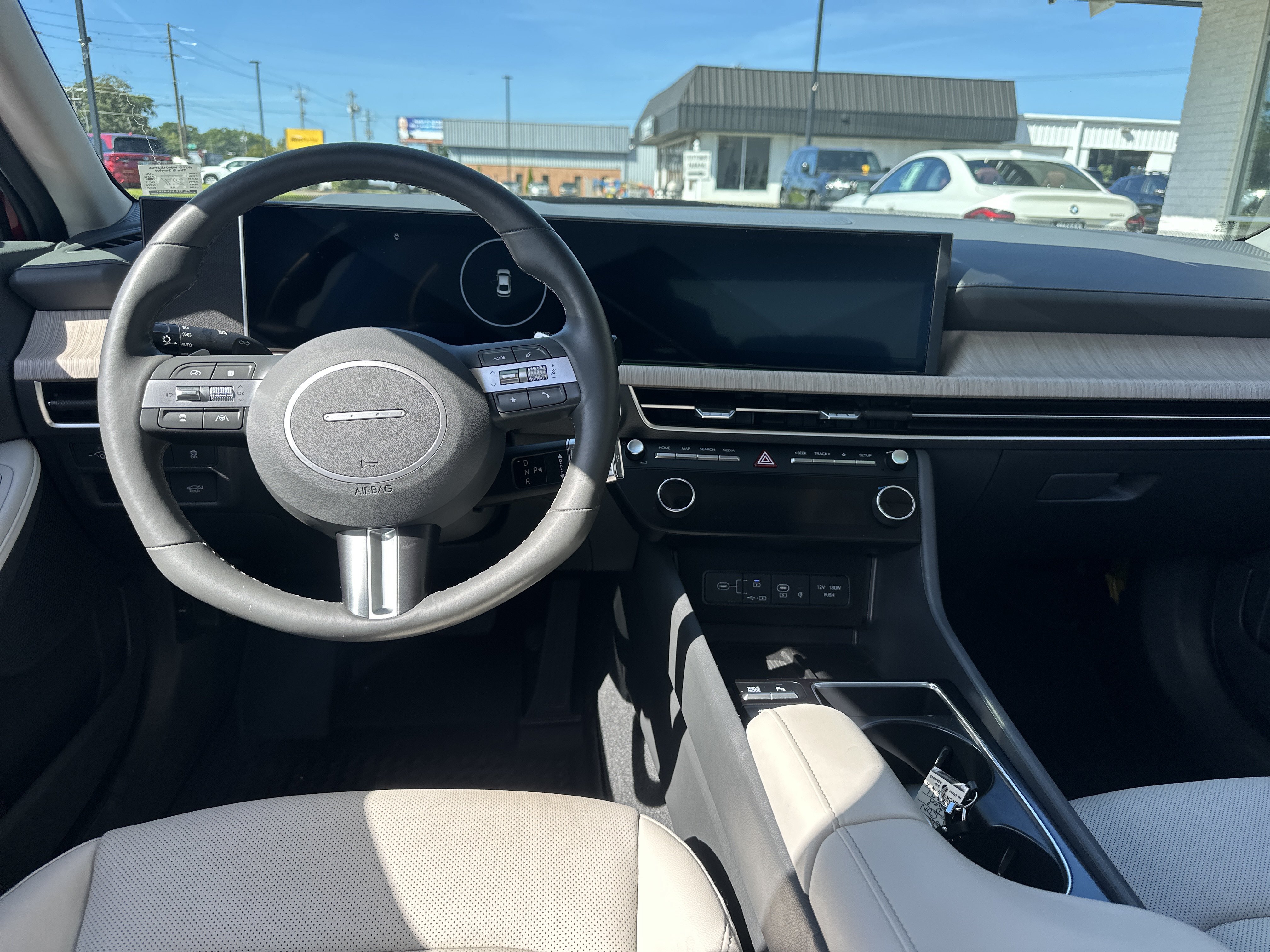 Used 2025 Hyundai Sonata Limited FWD image 15