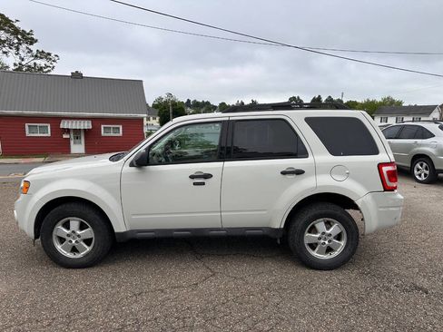 Used 2011 Ford Escape XLT AWD/4WD image 8