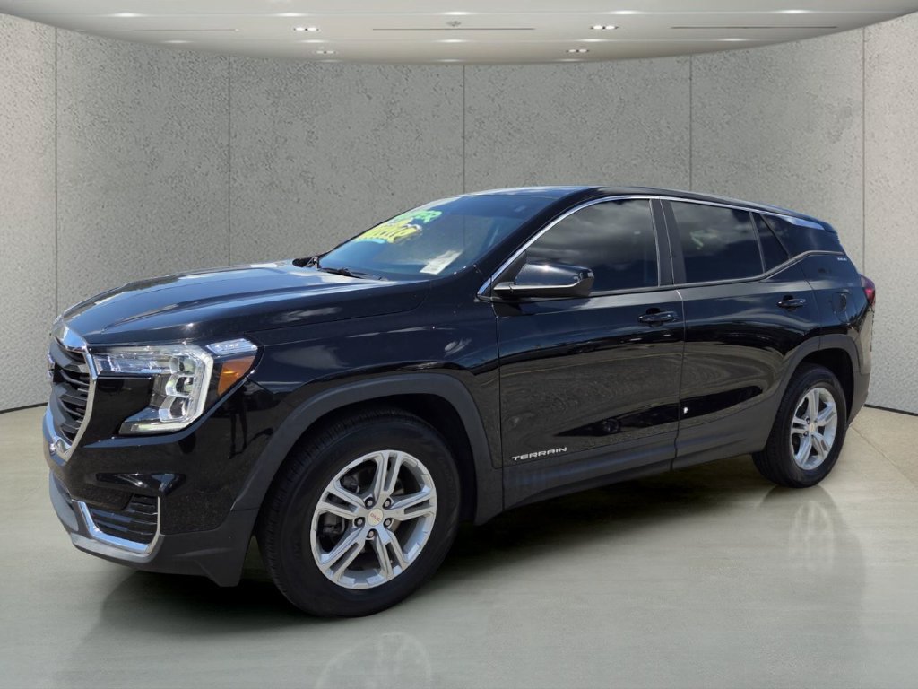 Used 2023 GMC Terrain SLE FWD image 1