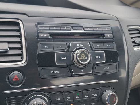 Used 2013 Honda Civic LX image 17