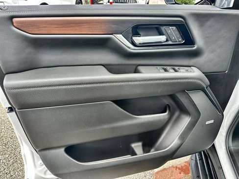 New 2026 GMC Yukon Denali w/ LPO, Floor Liner Package RWD image 21