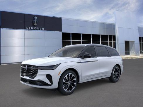 New 2024 Lincoln Nautilus Reserve w/ Equipment Group 202A image 1