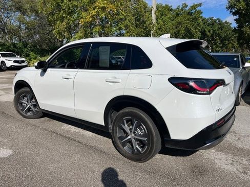Used 2023 Honda HR-V EX-L image 3