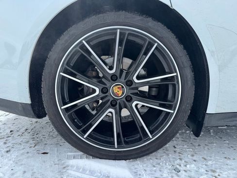 Used 2023 Porsche Panamera 4 Platinum Edition image 18