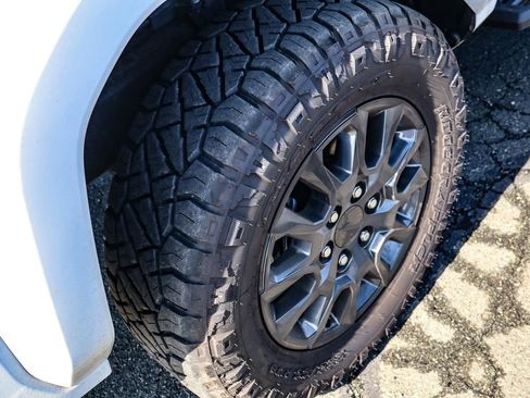 Used 2024 Toyota Tacoma TRD Sport RWD image 40