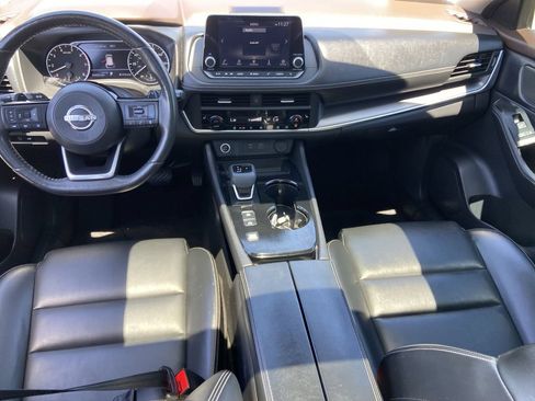 Used 2023 Nissan Rogue SV w/ SV Premium B Package FWD image 16