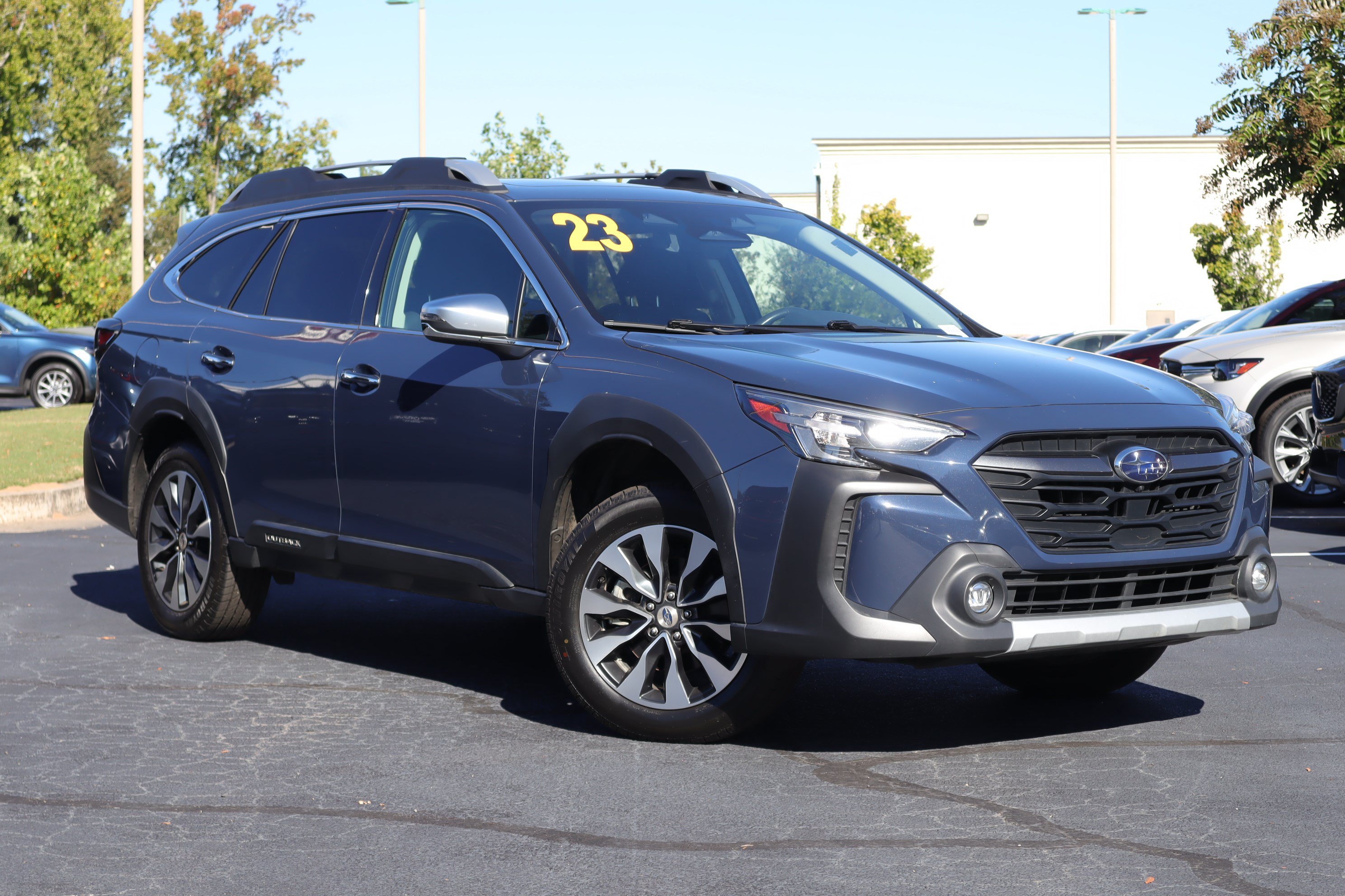 Used 2023 Subaru Outback Touring AWD/4WD image 2