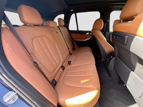 Used 2022 BMW X5 xDrive40i w/ M Sport Package AWD/4WD image 28