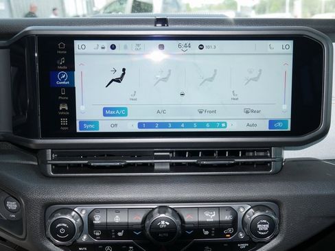 Used 2024 Jeep Wrangler Sport S image 20