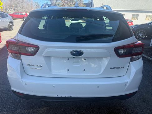 Used 2022 Subaru Impreza 2.0i Limited image 3
