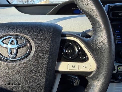 Used 2017 Toyota Prius Prime Plus image 15