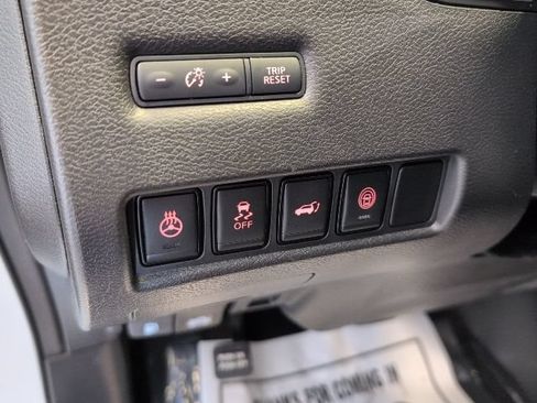 Used 2024 Nissan Murano SV AWD/4WD image 15