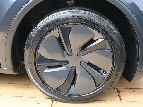 Used 2026 Tesla Model Y Long Range RWD image 13