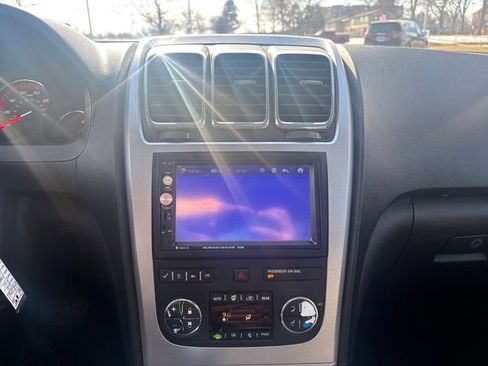 Used 2010 GMC Acadia SLT image 20