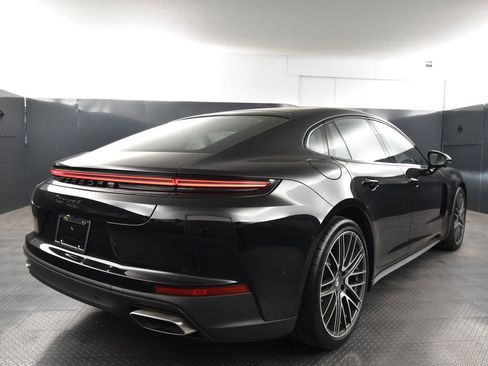 Used 2025 Porsche Panamera 4 image 7