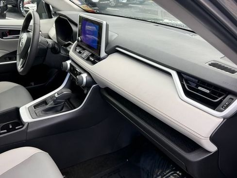 Used 2023 Toyota RAV4 XLE Premium FWD image 18