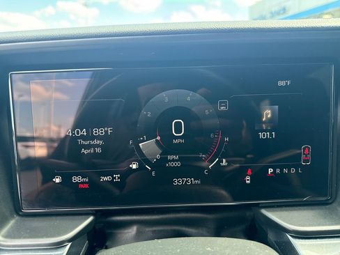 Used 2025 GMC Terrain Elevation image 18