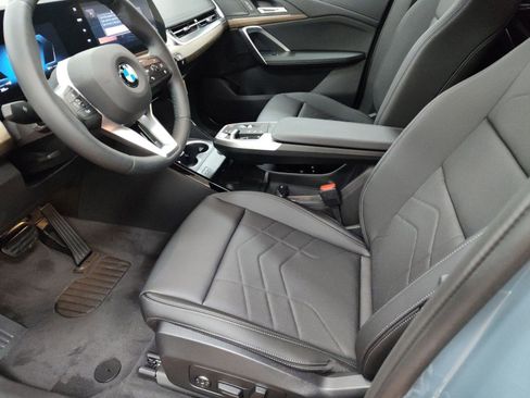Used 2025 BMW X1 xDrive28i w/ Convenience Package image 5