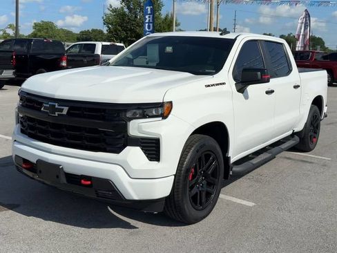 Used 2023 Chevrolet Silverado 1500 RST w/ Redline Edition AWD/4WD image 2