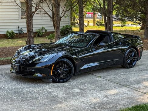 Used 2016 Chevrolet Corvette Stingray Coupe w/ Carbon Flash Badge Package RWD image 15