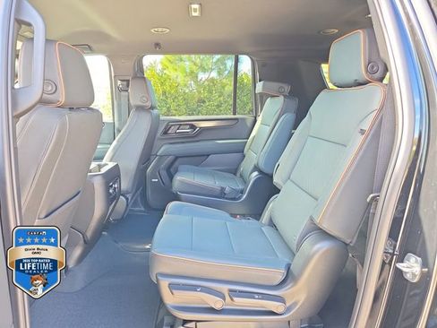 New 2026 GMC Yukon XL AT4 w/ Premium Trailering Package AWD/4WD image 9