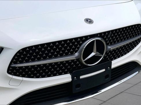 Used 2025 Mercedes-Benz CLA 250 image 31