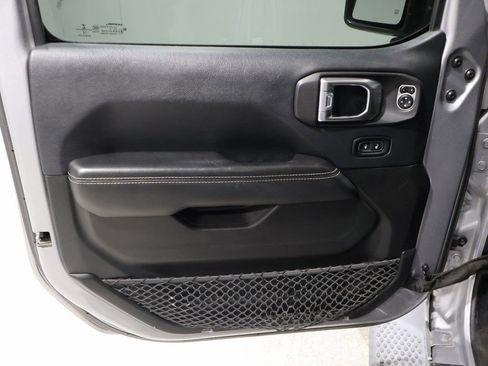 Certified 2018 Jeep Wrangler Unlimited Sahara w/ Cold Weather Group image 13