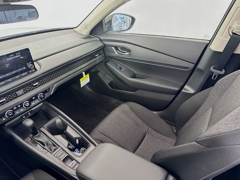 Used 2025 Honda Accord SE image 24