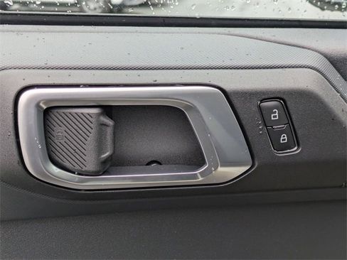 New 2025 Ford Bronco 4-Door image 12