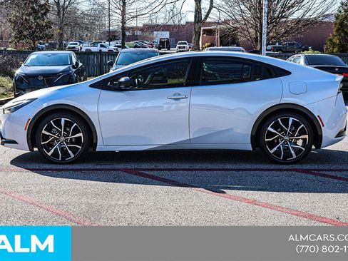 Used 2024 Toyota Prius Prime Premium w/ Advanced Technology Package image 10
