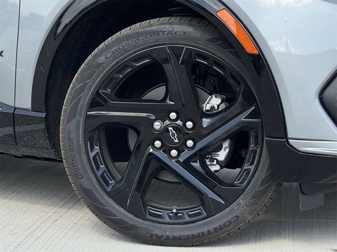 New 2026 Chevrolet Equinox EV RS image 26