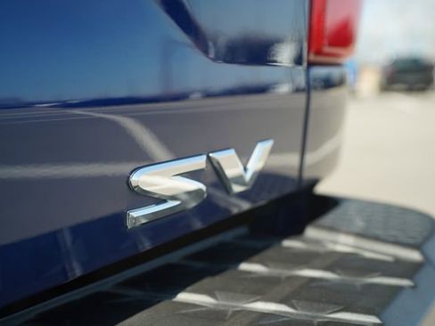 Used 2021 Nissan Titan SV w/ SV Convenience Package image 38