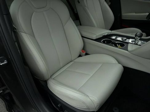 Used 2025 Genesis G70 2.5T RWD image 33
