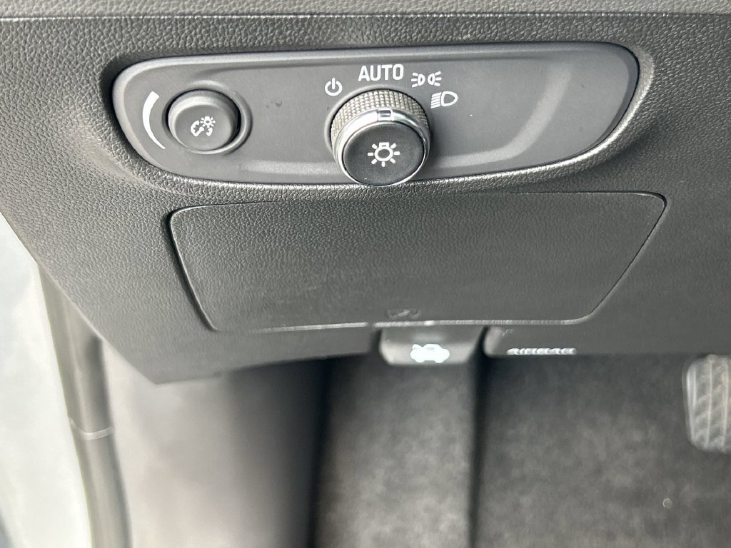 Used 2024 Buick Encore GX Preferred w/ Comfort Package FWD image 18